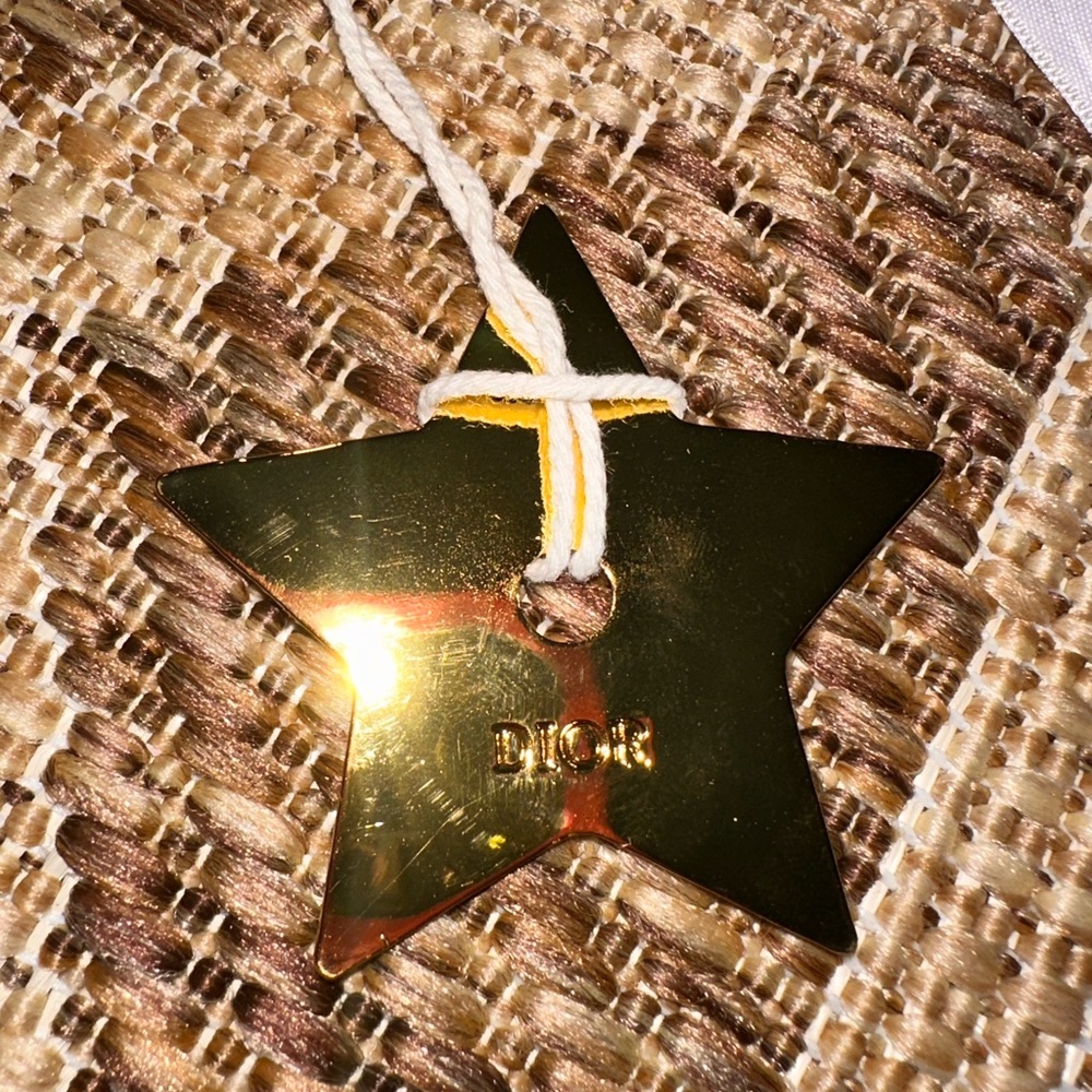 DIOR LIMITED CHRISTMAS STAR ORNAMENT 2023 with ribbon authentic